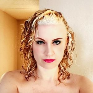 Meet your Posher, Candice